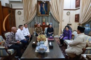 Prabowo Takziah ke Kediaman Megawati, Sampaikan Belasungkawa atas Wafatnya Guruh Soekarnoputra